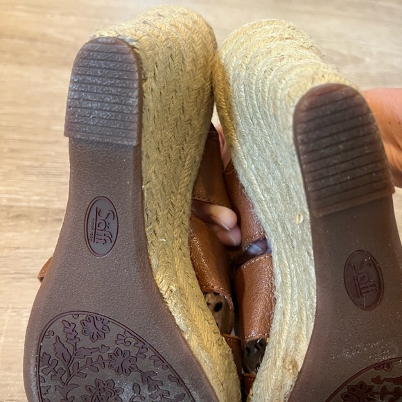 Updated! - Sofft Brown Wedges Sandals 7.5 Medium Leather Upper - Picture 13 of 15